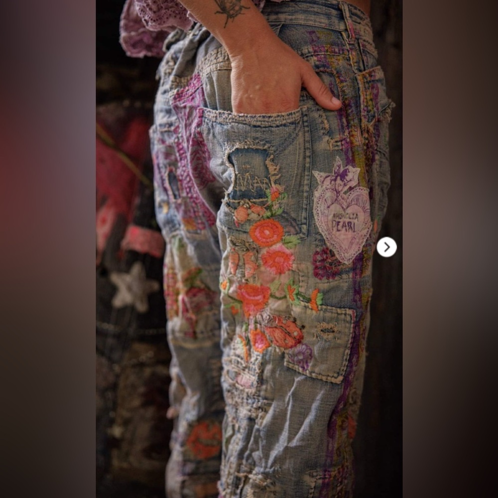 Magnolia Pearl Ladybug Musette Denims
💕RARE FIND 💕SOLD OUT 🐞 - Picture 2 of 9